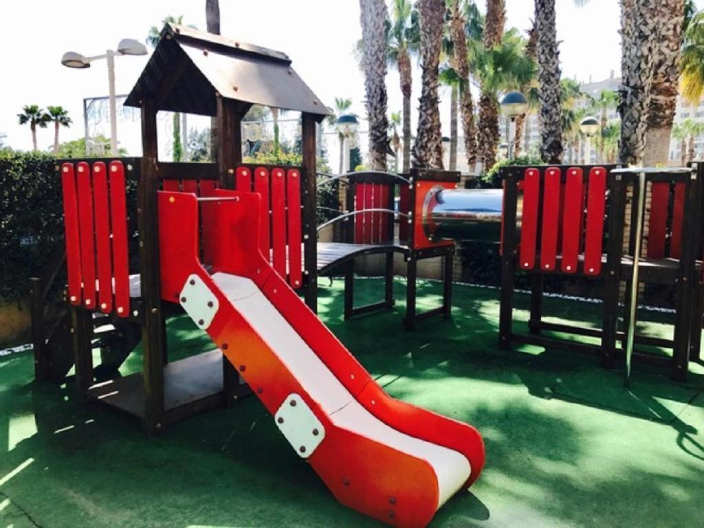 Apartamentos Boutique Playa 卡巴尼斯 外观 照片
