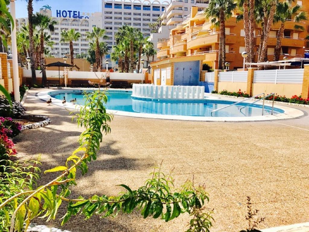 Apartamentos Boutique Playa 卡巴尼斯 外观 照片
